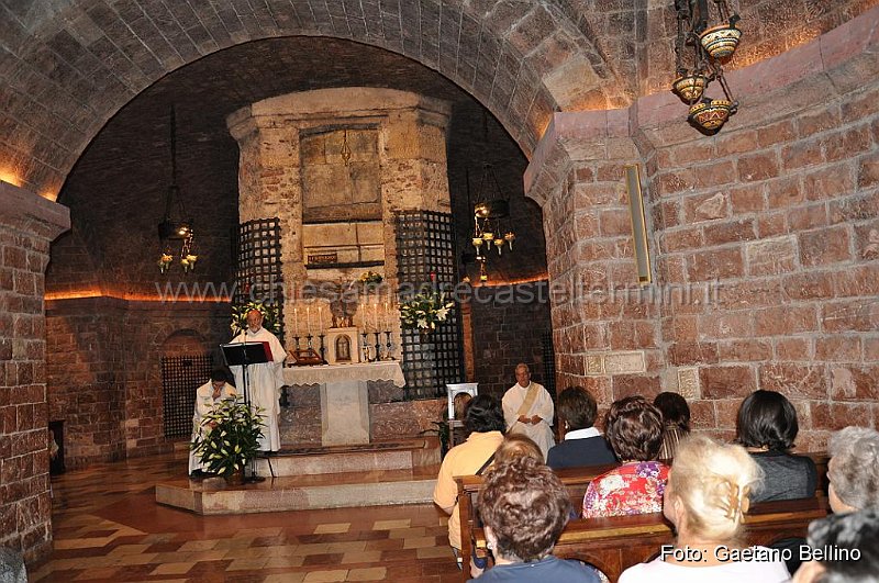 DSC_3407.JPG - 03/08/2010 Celebrazione Eucaristica sulla Tomba di San Francesco