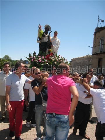 IMG_3576.JPG - 31. Calogero Vitellaro Zuccarello - Il Santo ed il Chierico